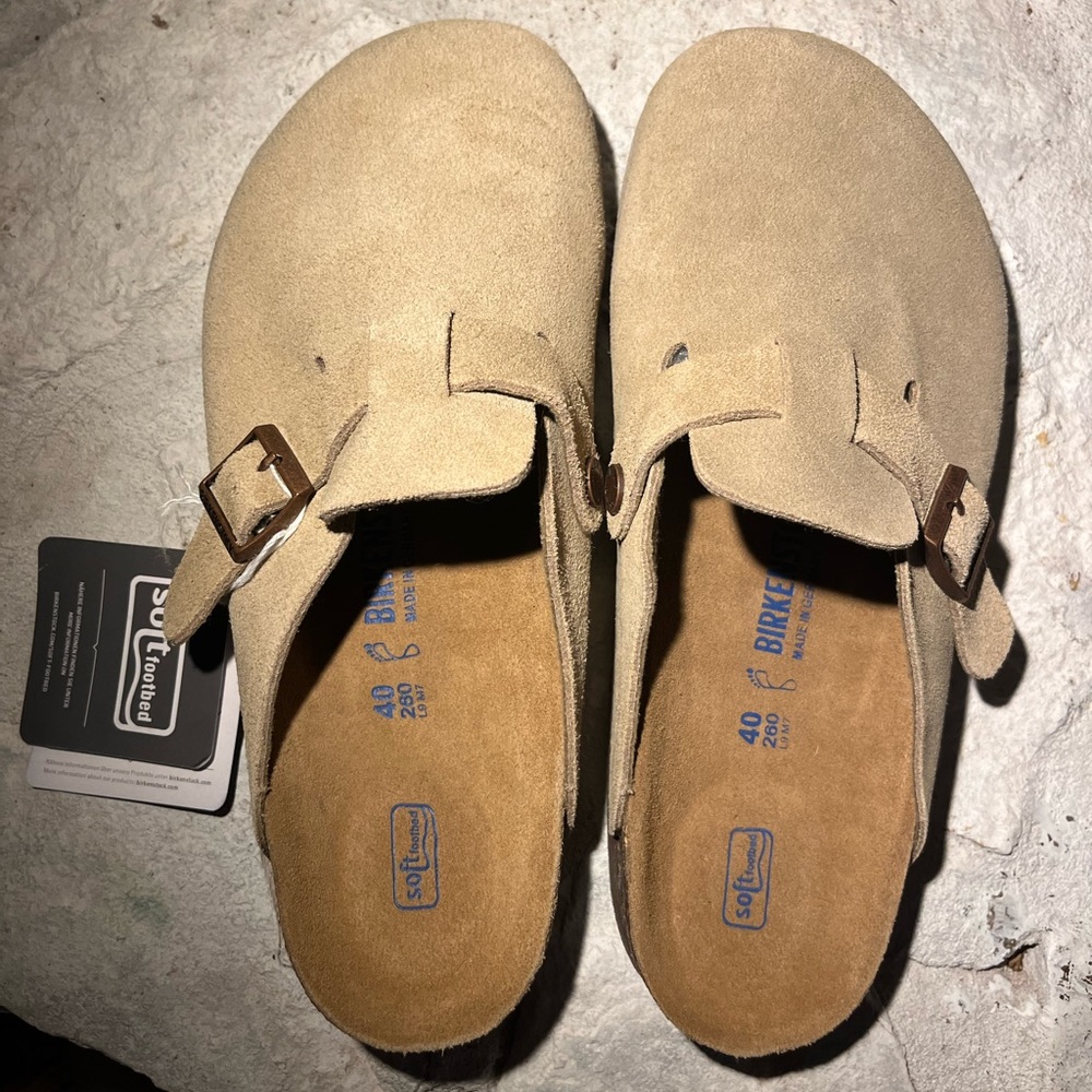 Birkenstock Boston Clogs in Taupe size 40 NWT